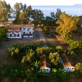 Отель Poseidon Apartments  Гитейо